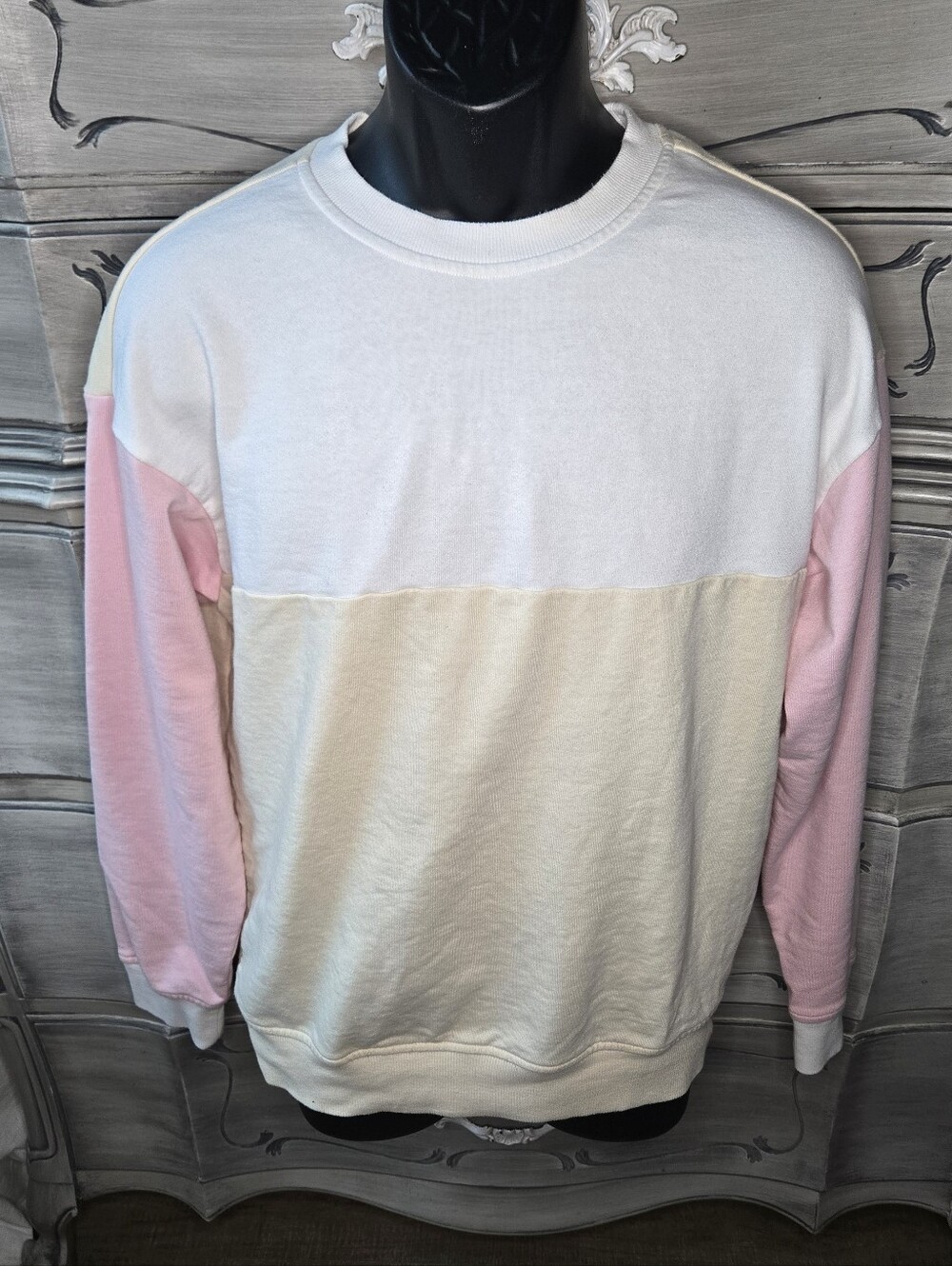 Original Use Men's Colorblock Crewneck Sweater - White, Cream & Pink